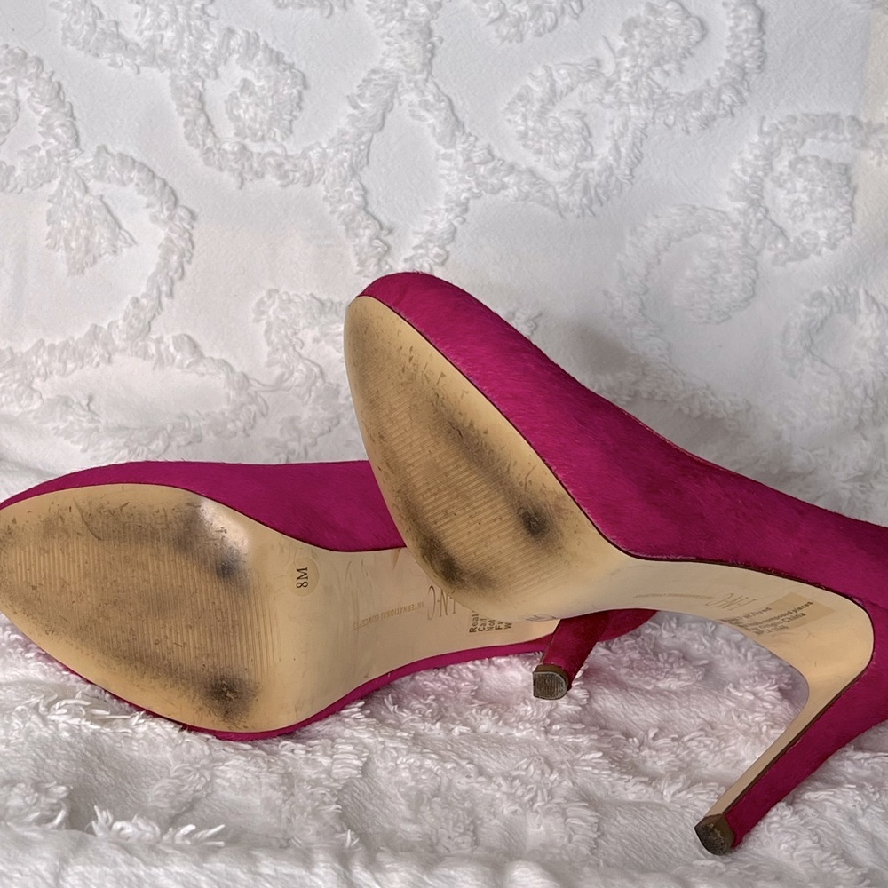 INTERNATIONAL CONCEPTS (INC) • HOT PINK PONYSKIN FUR PUMPS • EUC - Picture 6 of 6